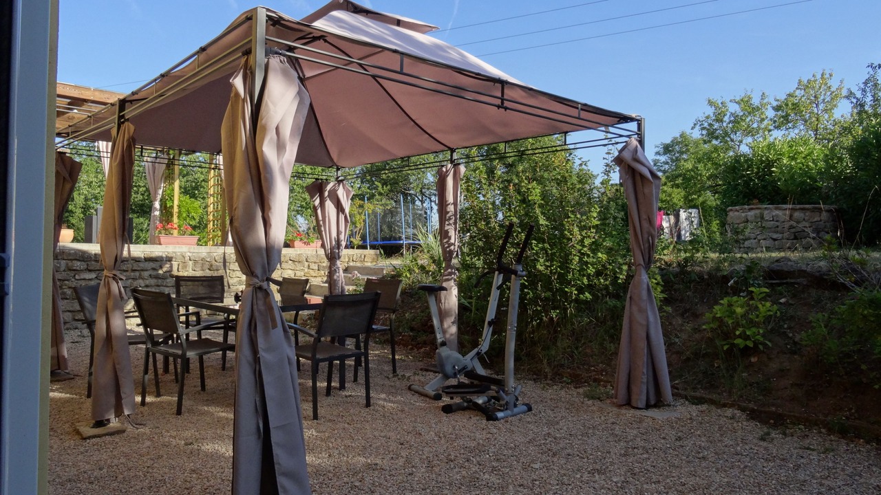 Photo of Others in Maconge