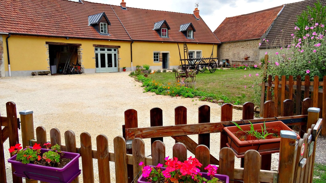 Photo of Others in Maconge