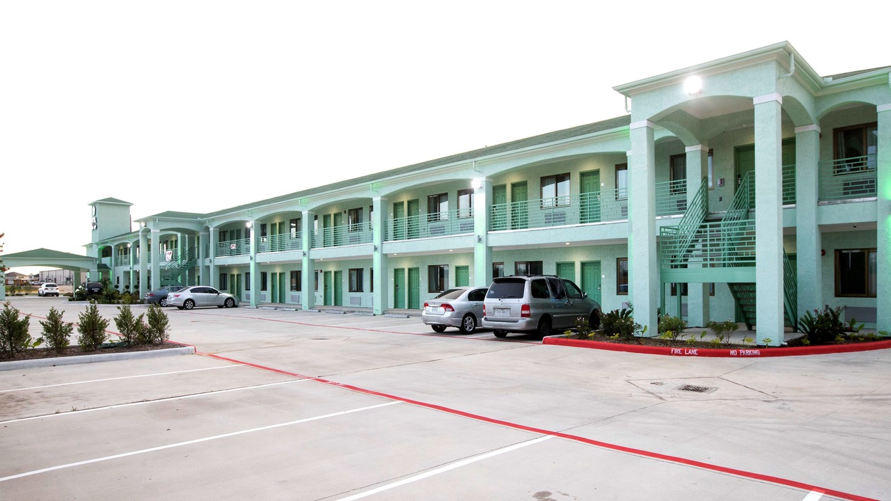 Photo of Outdoor in Clodine