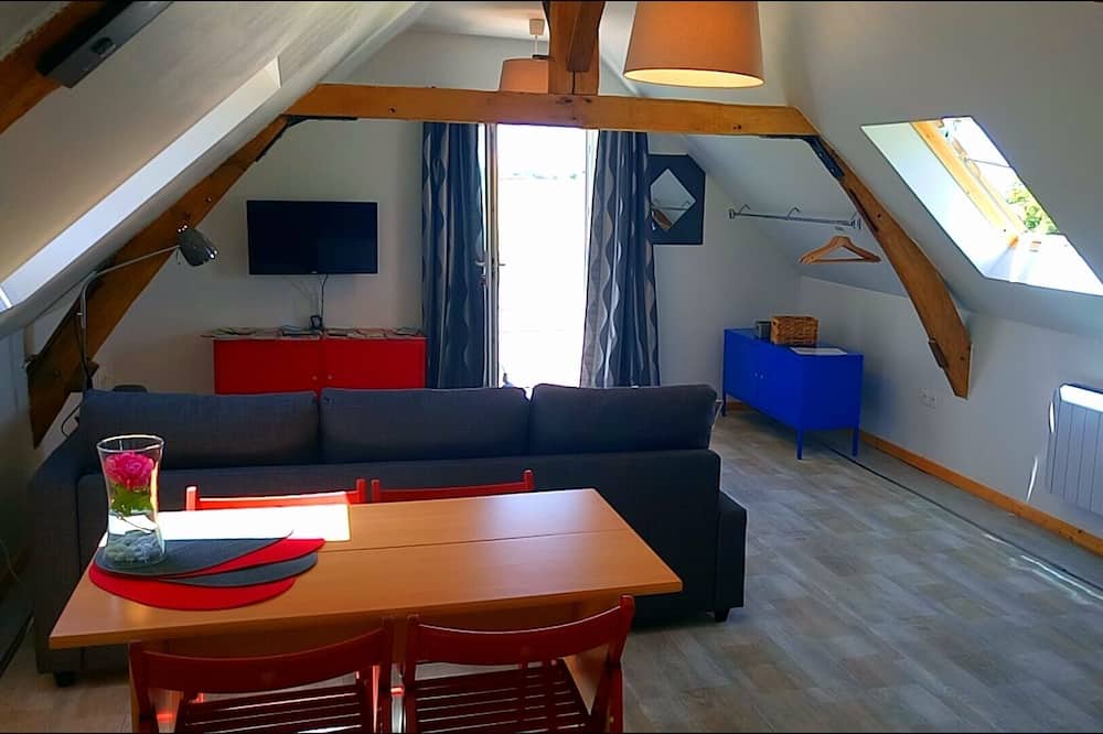 Photo of Livingroom in Saint-Jean-Saint-Germain