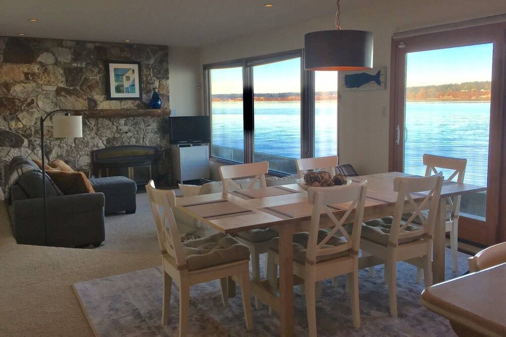 Photo of Kitchen in Langley