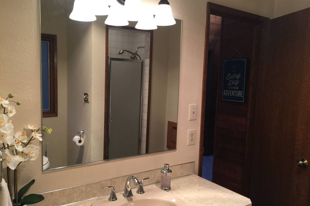 Photo of Bathroom in Langley
