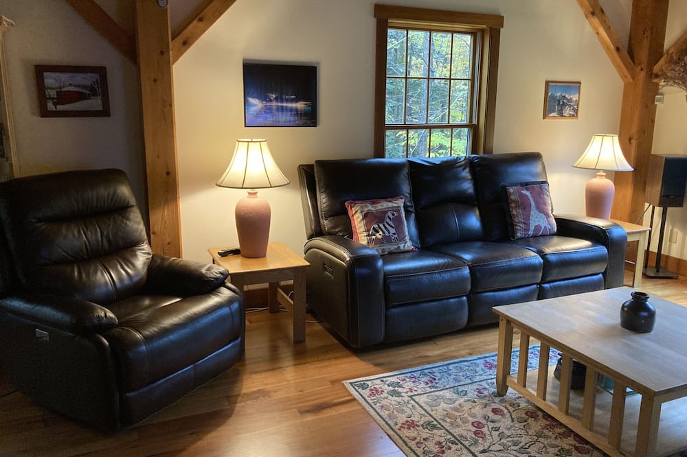 Photo of Livingroom in Waterbury