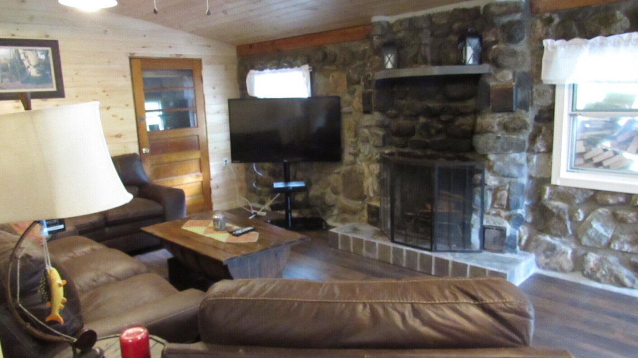 Photo of Livingroom in Adirondack