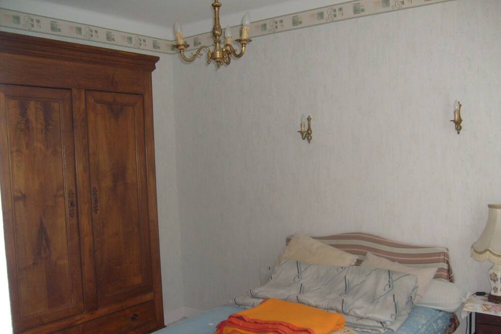 Photo of Bedroom in Matignon