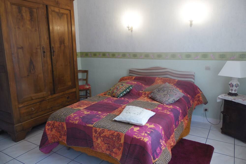 Photo of Bedroom in Matignon