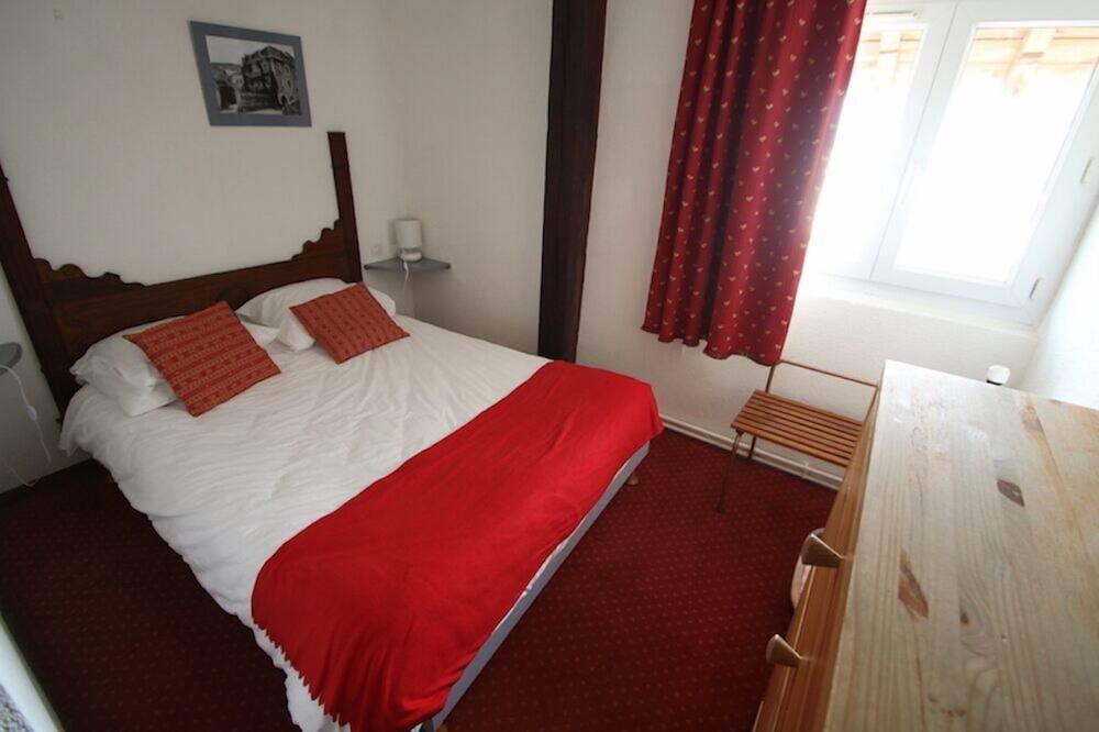 Photo of Bedroom in Latour-de-Carol