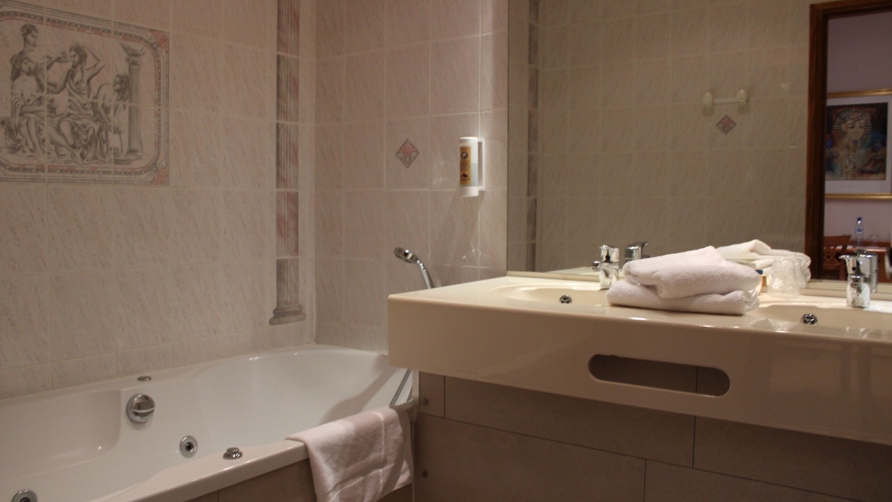 Photo of Bathroom in Bethune