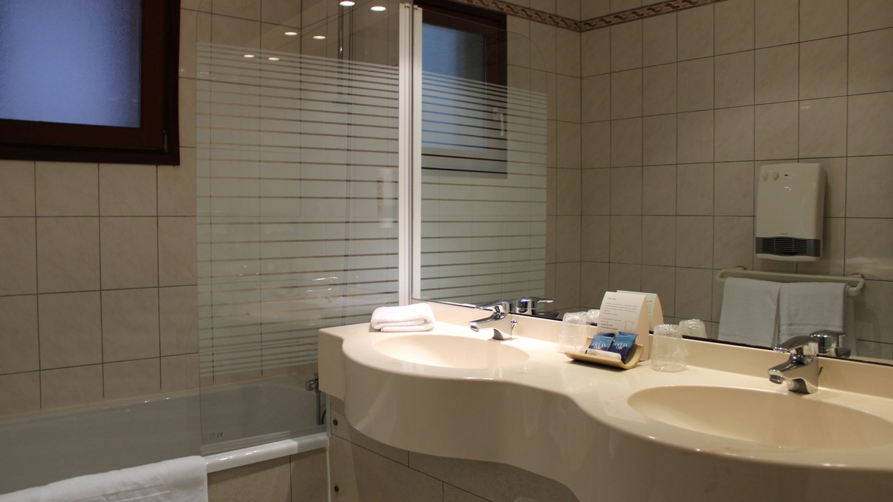 Photo of Bathroom in Bethune