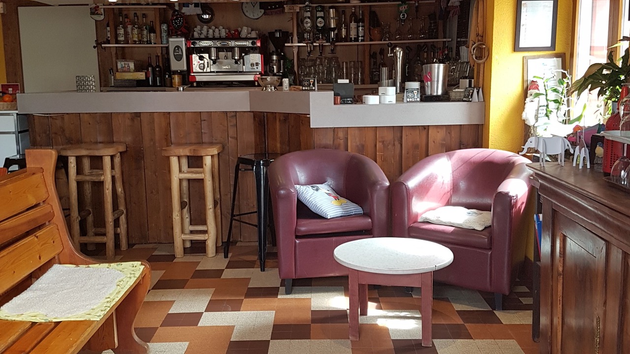 Photo of Others in Superbolquere