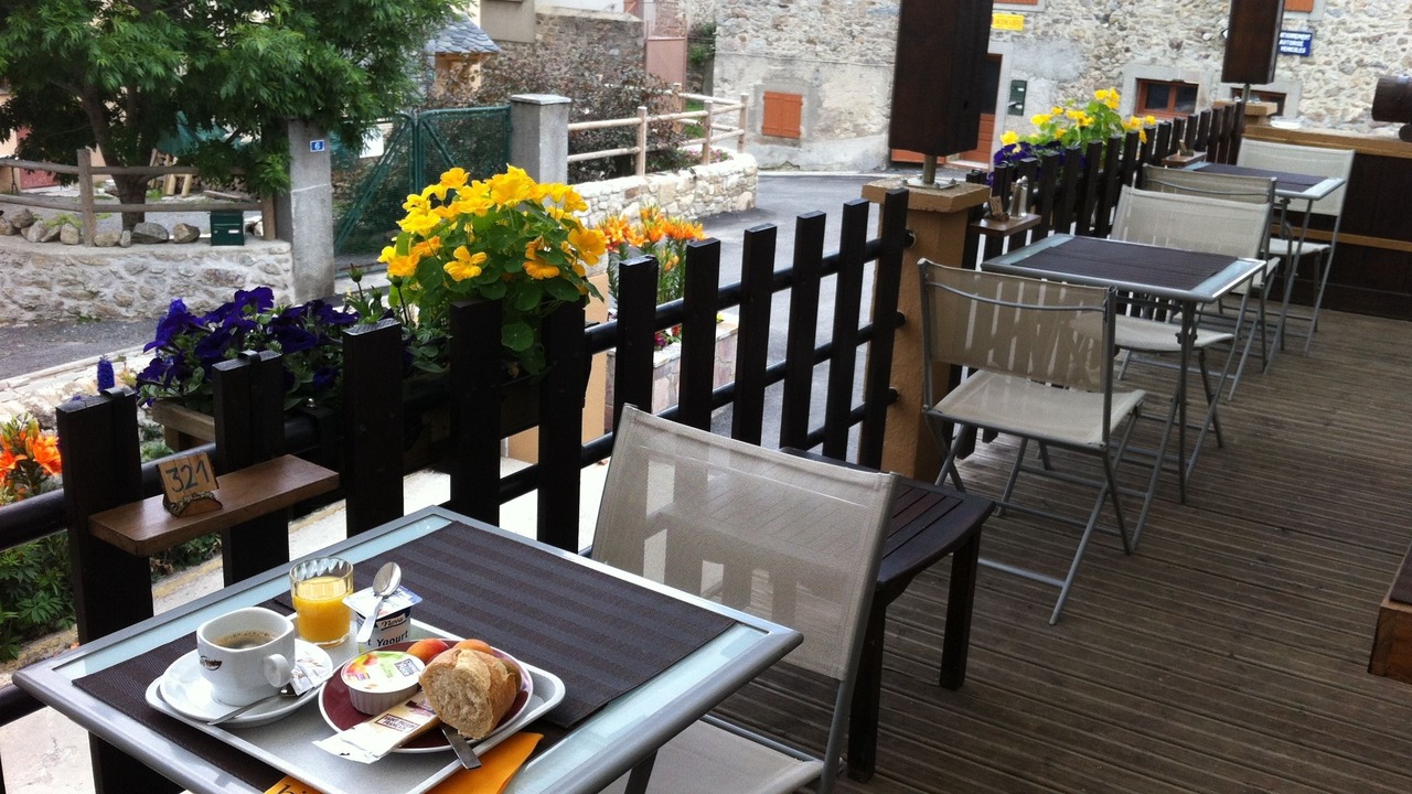 Photo of Others in Superbolquere