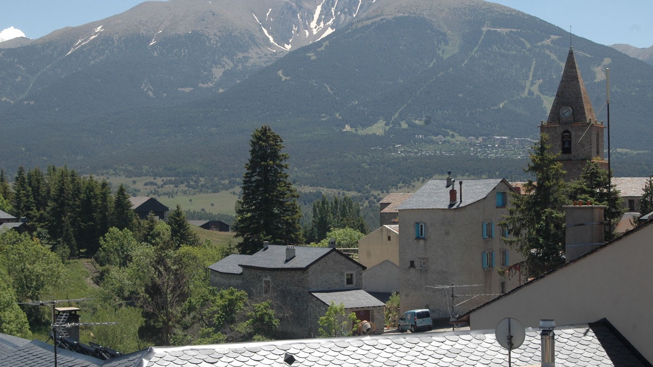 Photo of Others in Superbolquere