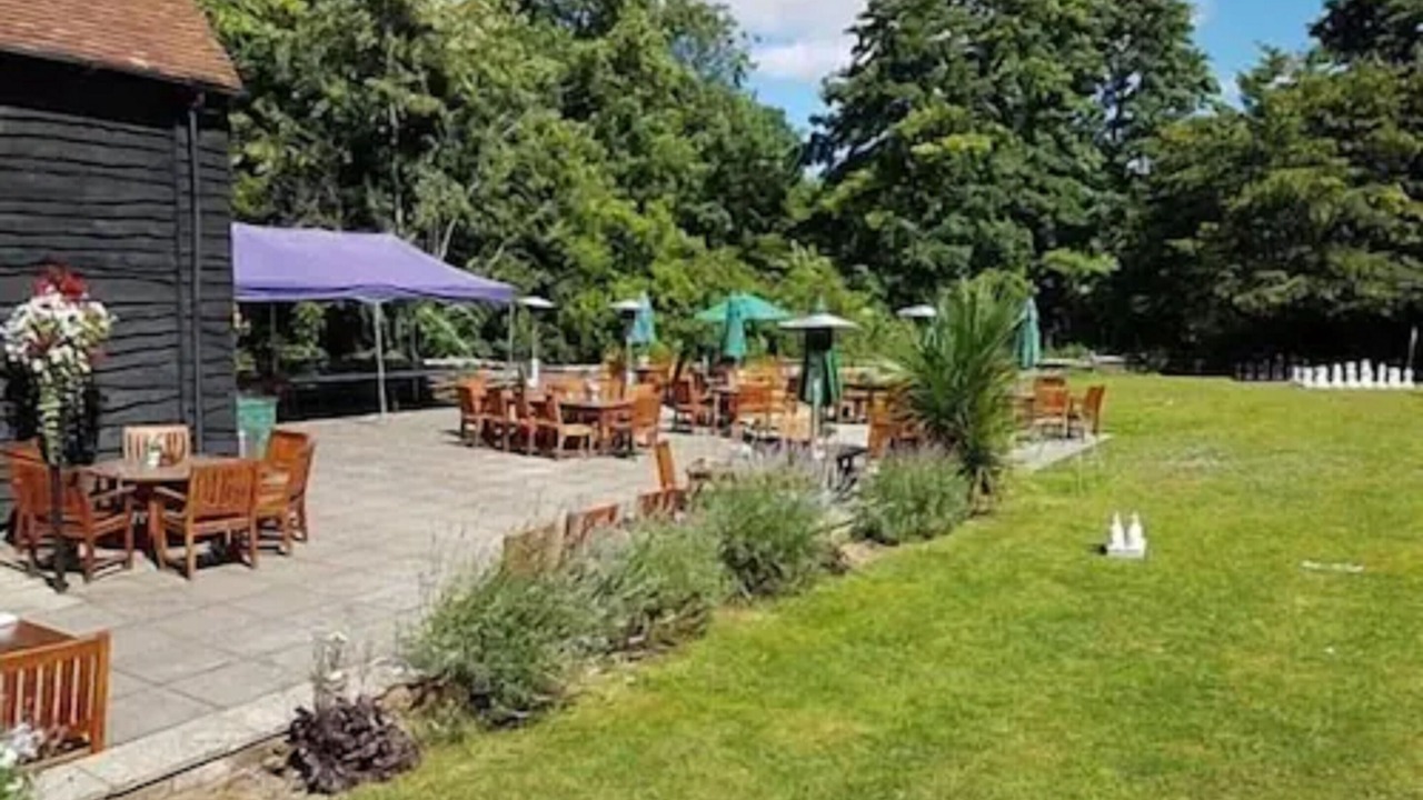 Photo of Outdoor in Lychpit