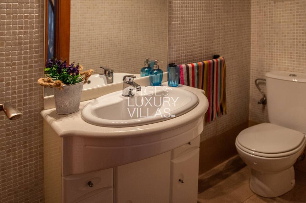 Photo of Bathroom in Les Roquetes