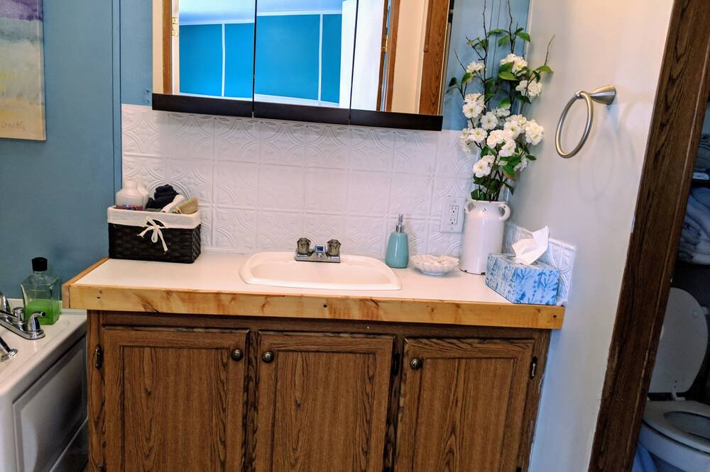 Photo of Bathroom in Lonergan