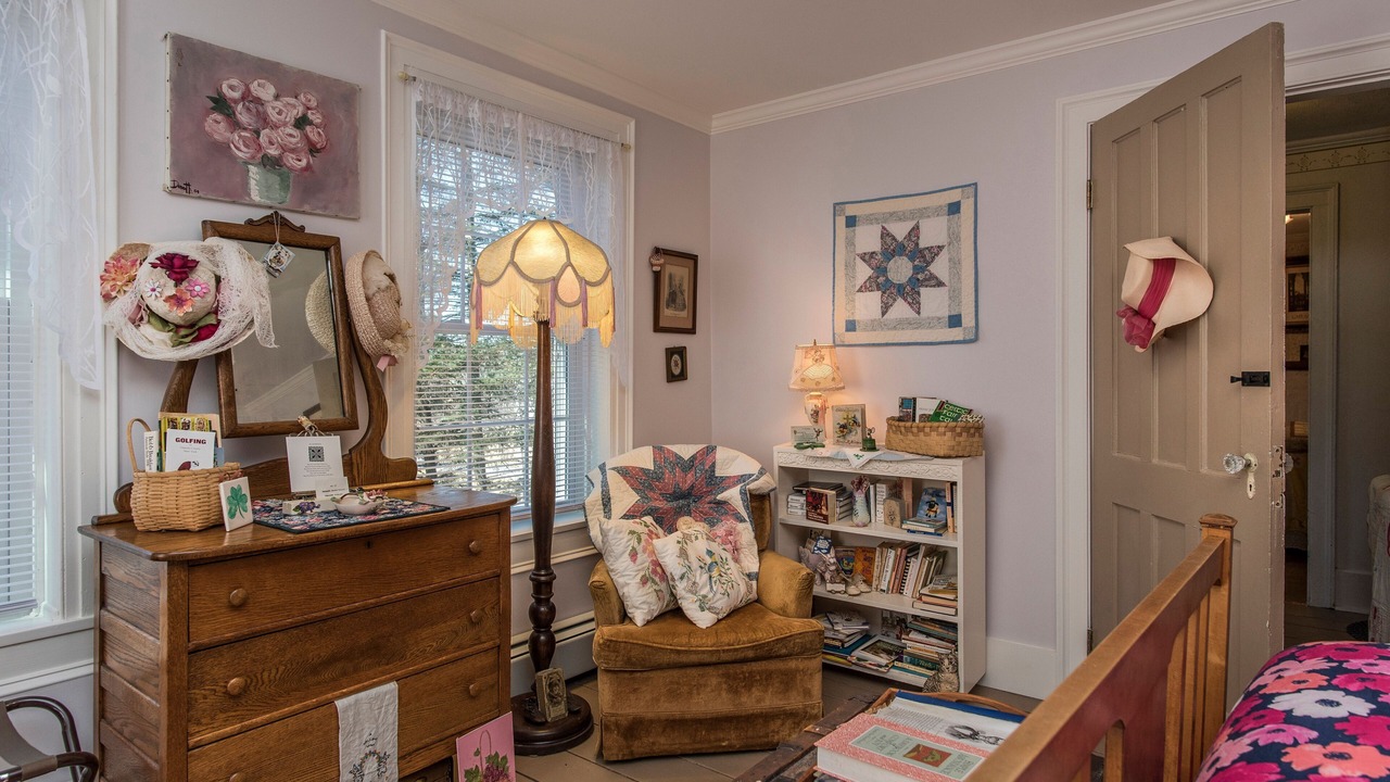 Photo of Bedroom in Utica