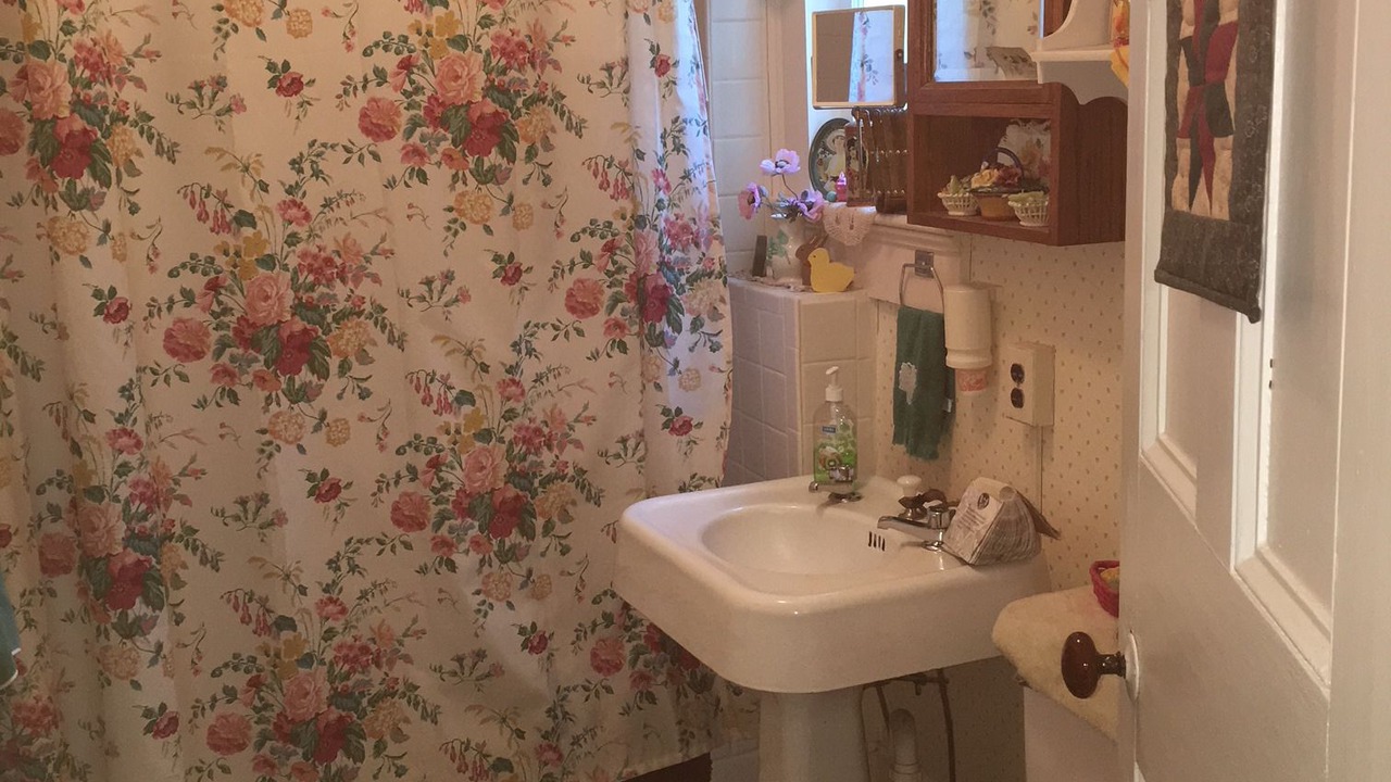 Photo of Bathroom in Utica