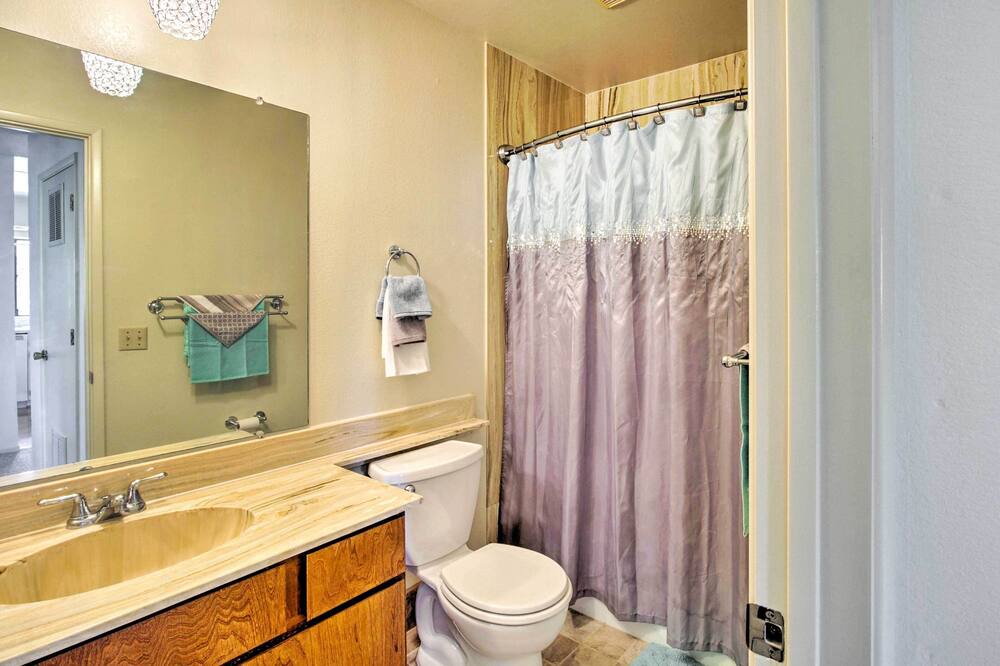 Photo of Bathroom in Pearce
