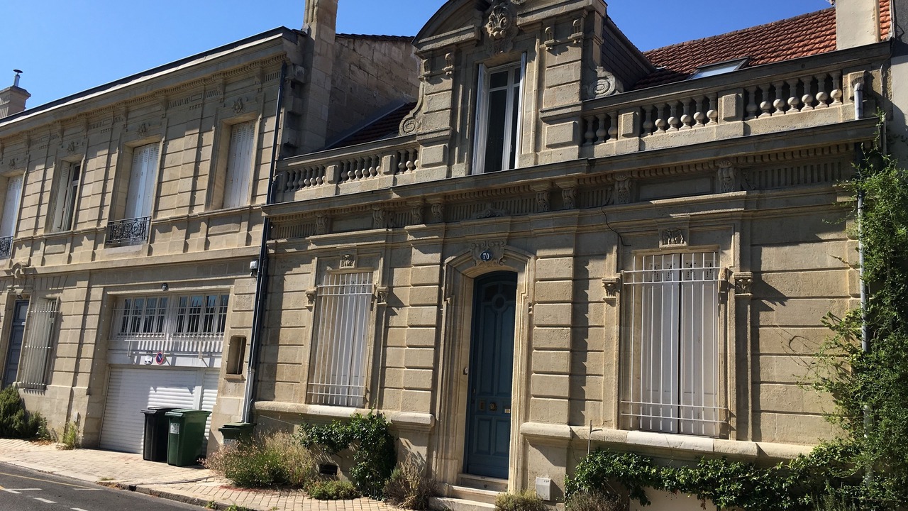 Photo of Buildings in Saint Genes