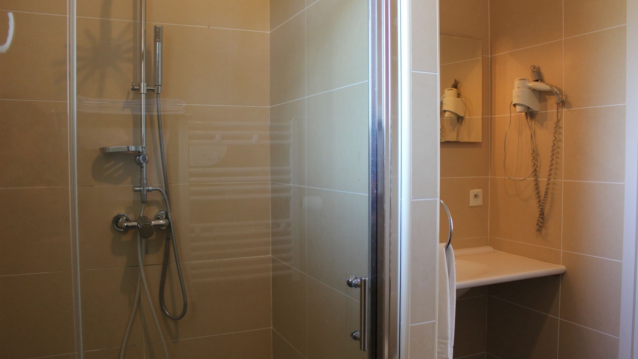 Photo of Bathroom in Hazebrouck