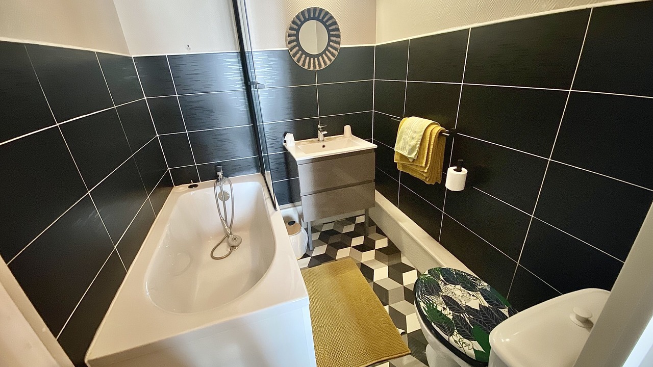 Photo of Bathroom in Abbeville