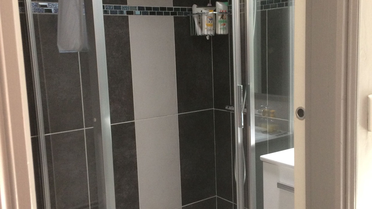 Photo of Bathroom in Neuville-sous-Montreuil