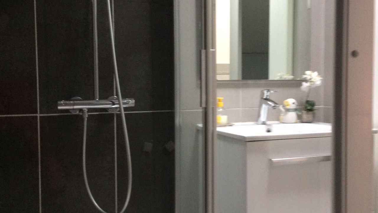 Photo of Bathroom in Neuville-sous-Montreuil