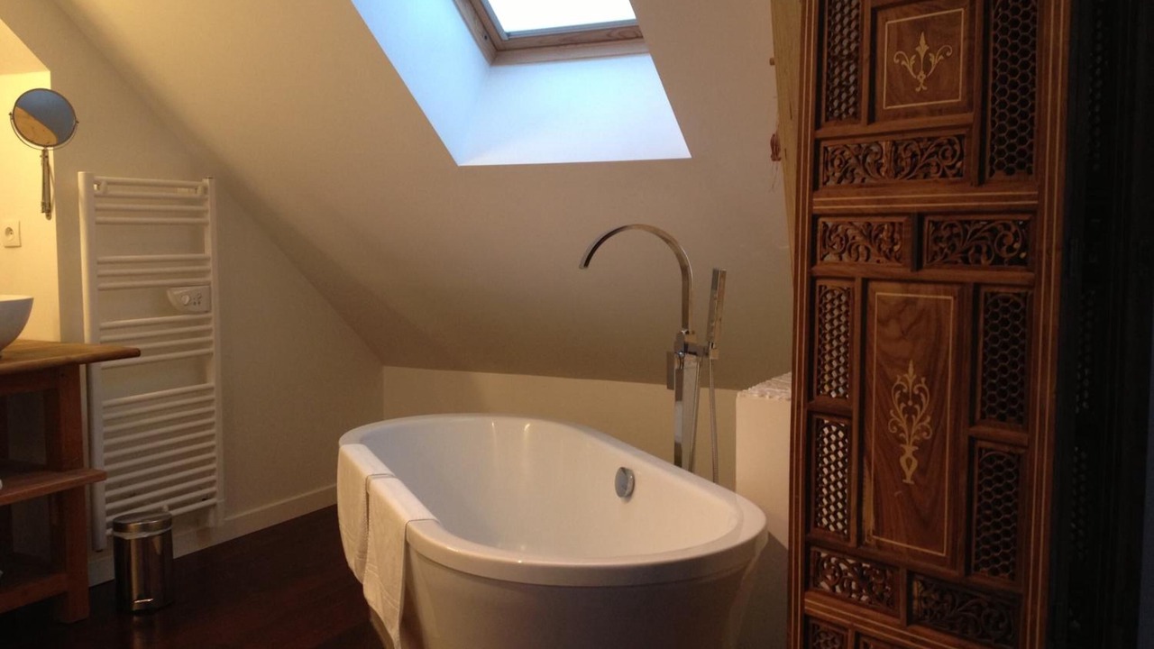 Photo of Bathroom in L'Etang-la-Ville