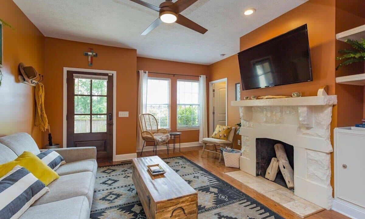 Photo of Livingroom in Eastwood