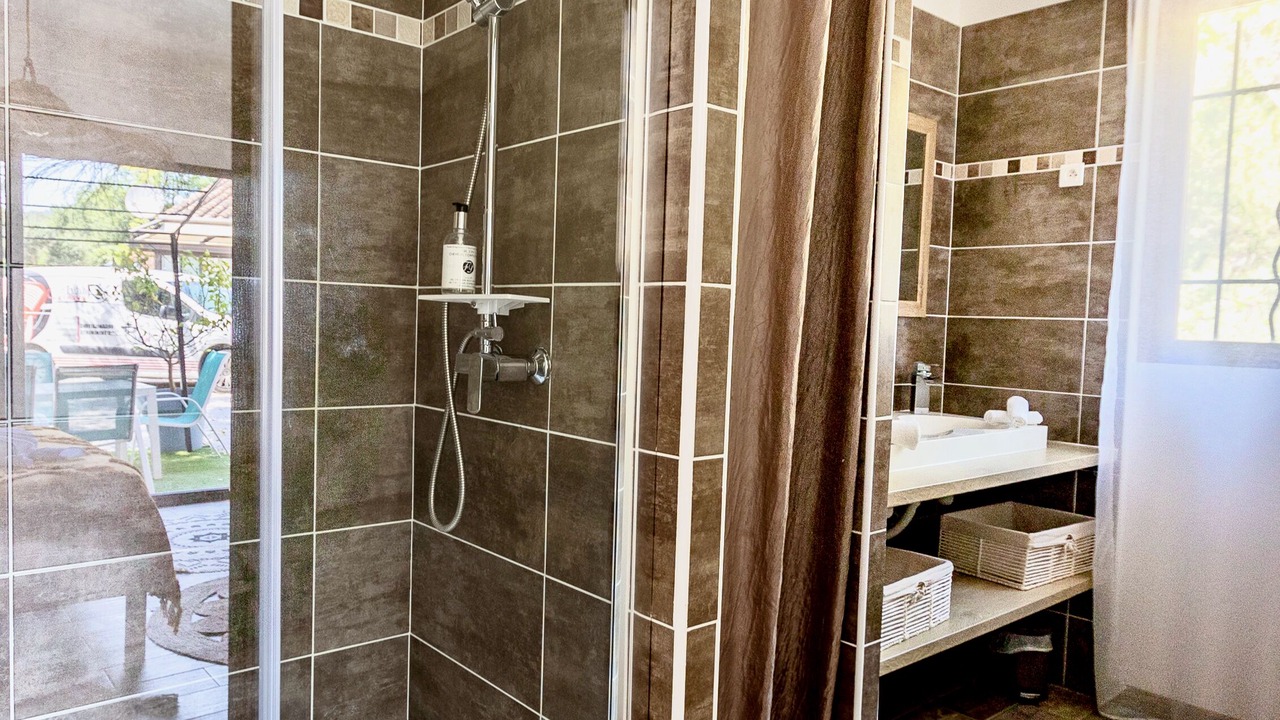Photo of Bathroom in Callas