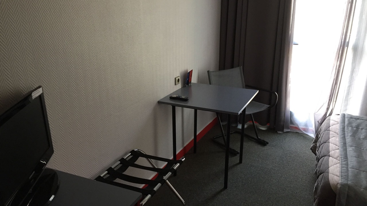 Photo of Bedroom in Cours