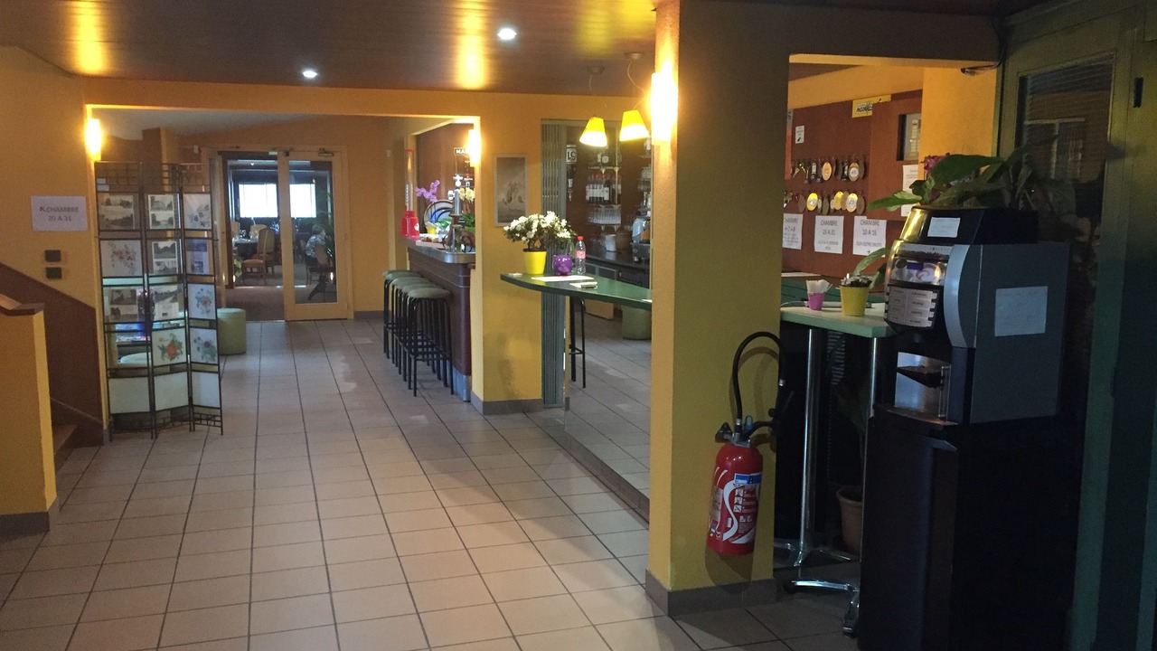 Photo of Others in Cours