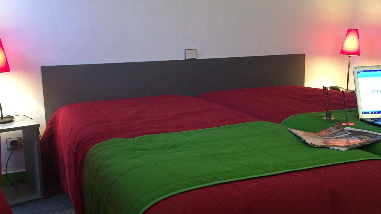 Photo of Bedroom in Cours