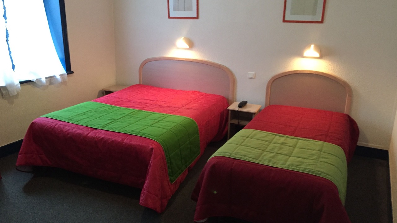 Photo of Bedroom in Cours