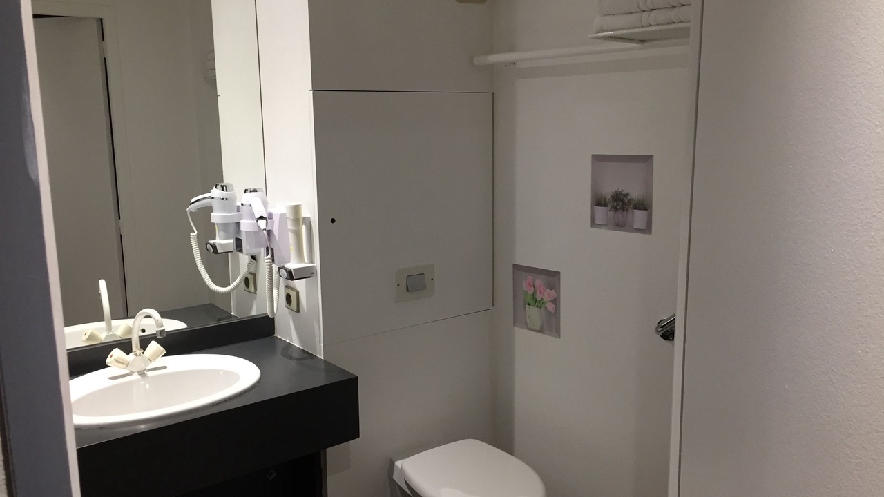 Photo of Others in Cours