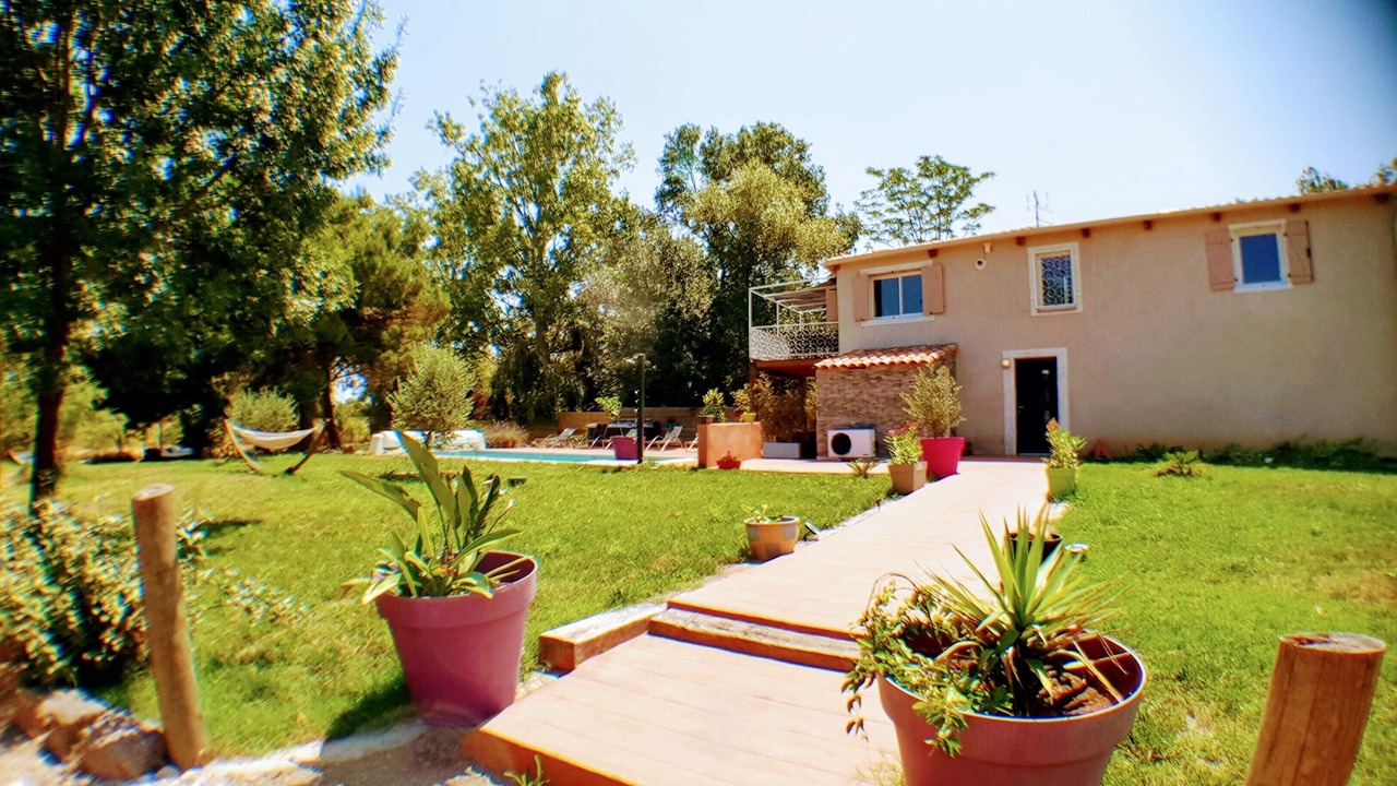 Photo of Outdoor in Bessan