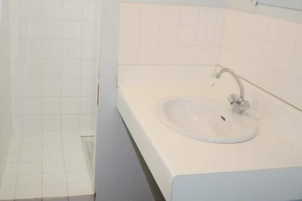 Photo of Bathroom in Les Cabannes
