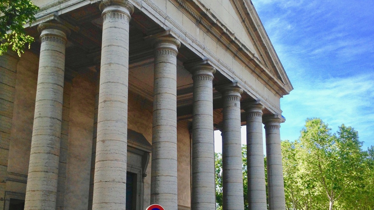 Photo of Outdoor in Moliere - Edgard Quinet