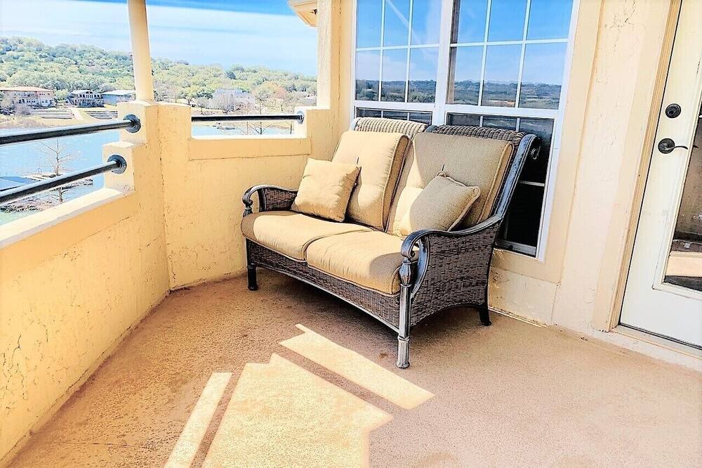 Photo of Patio Balcony in Highland Lake Estates
