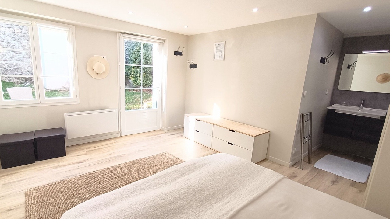 Photo of Bathroom in Reauville