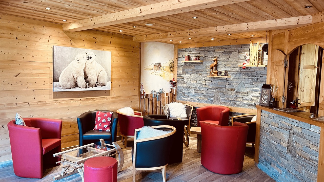 Photo of Others in Les Prodains