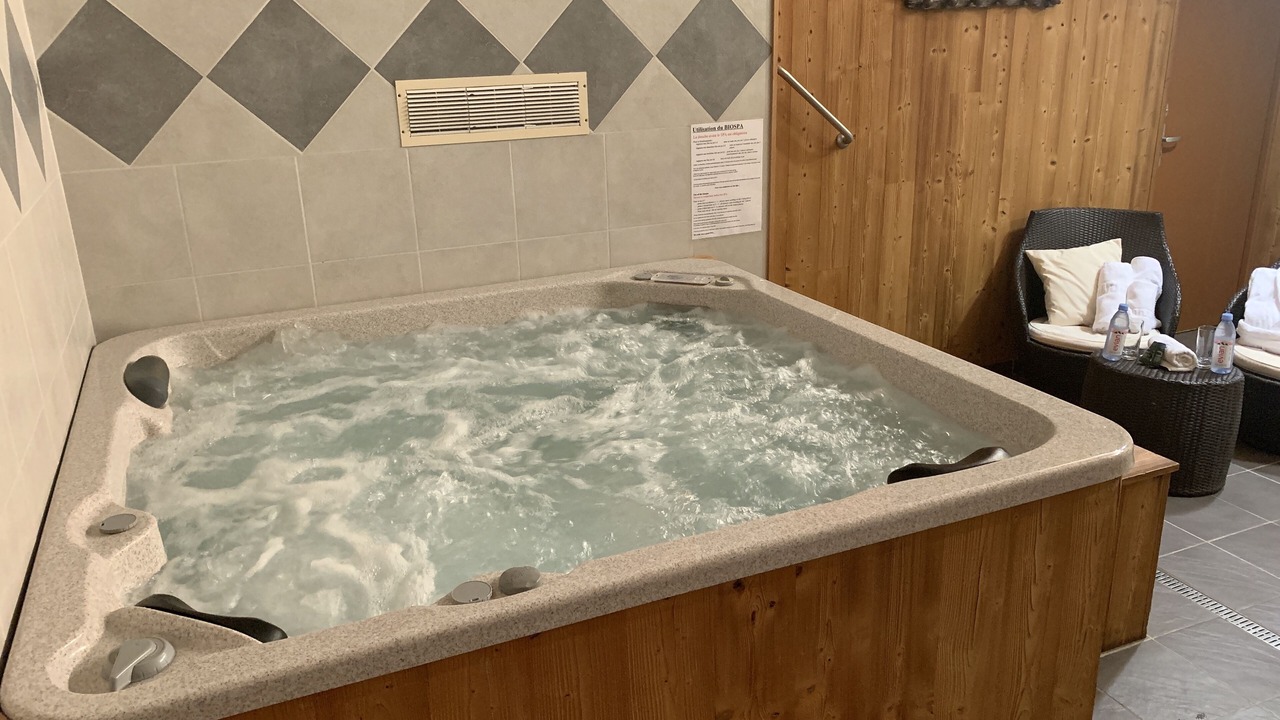 Photo of Others in Les Prodains