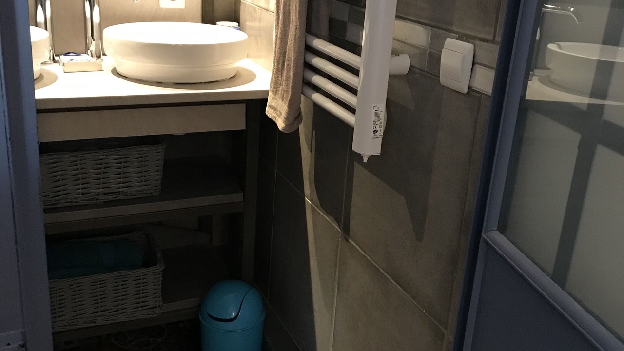 Photo of Bathroom in Roz-sur-Couesnon