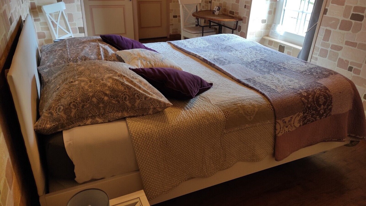 Photo of Bedroom in Lamballe