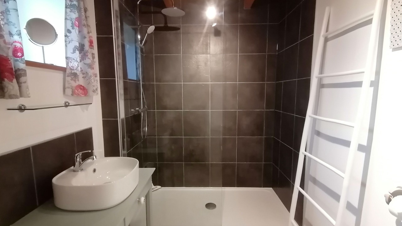 Photo of Bathroom in Asnois