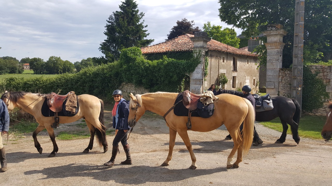 Photo of Others in Asnois