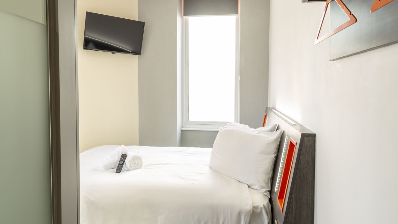 Photo of Bedroom in Reading