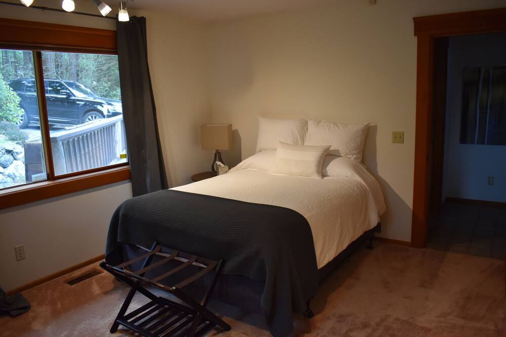 Photo of Others in Eastsound