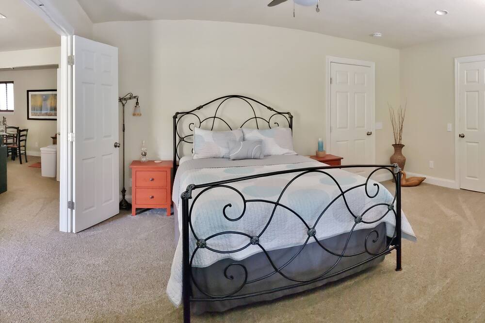 Photo of Bedroom in Woodland