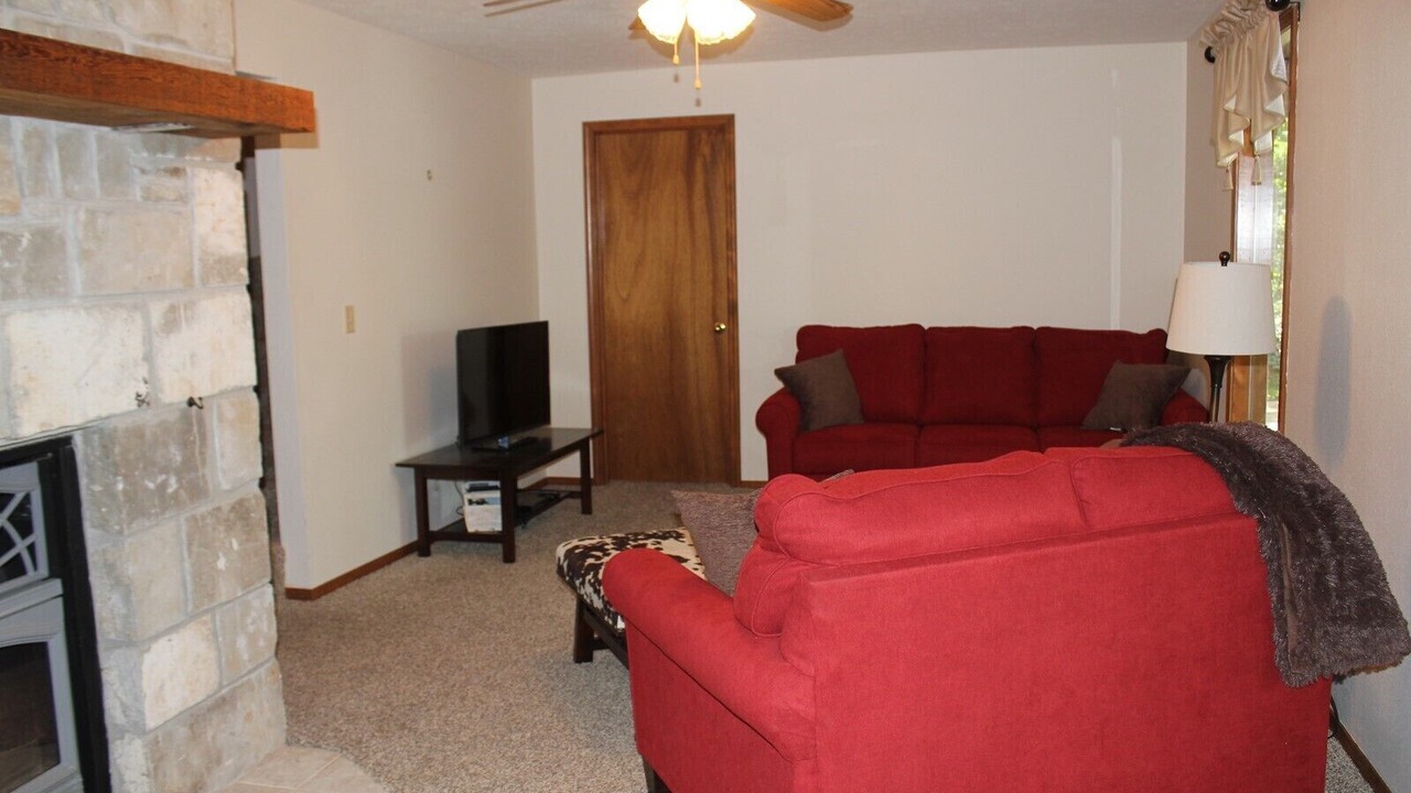 Photo of Livingroom in Arrow Point